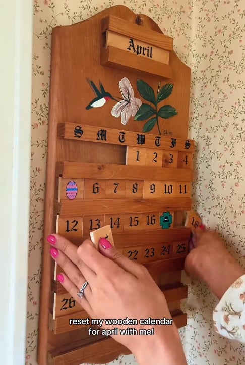 VTG. Semi-Sealed Perpetual Wooden Wall Calendar